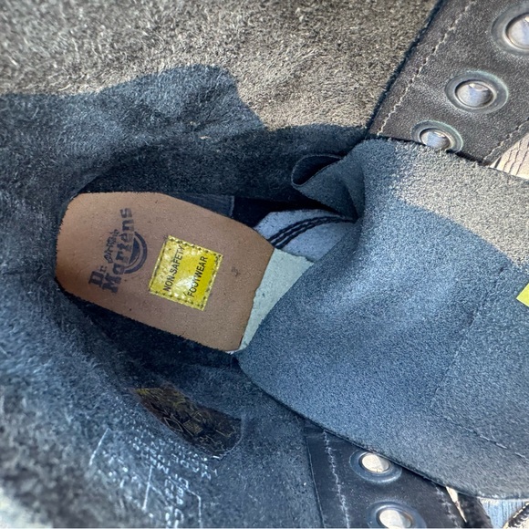 Dr. Martens Men’s Steel Toe Boot - black, 9-hole - Picture 7 of 7